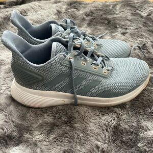 Women’s adidas’s cloud foam sneakers - size 6.5